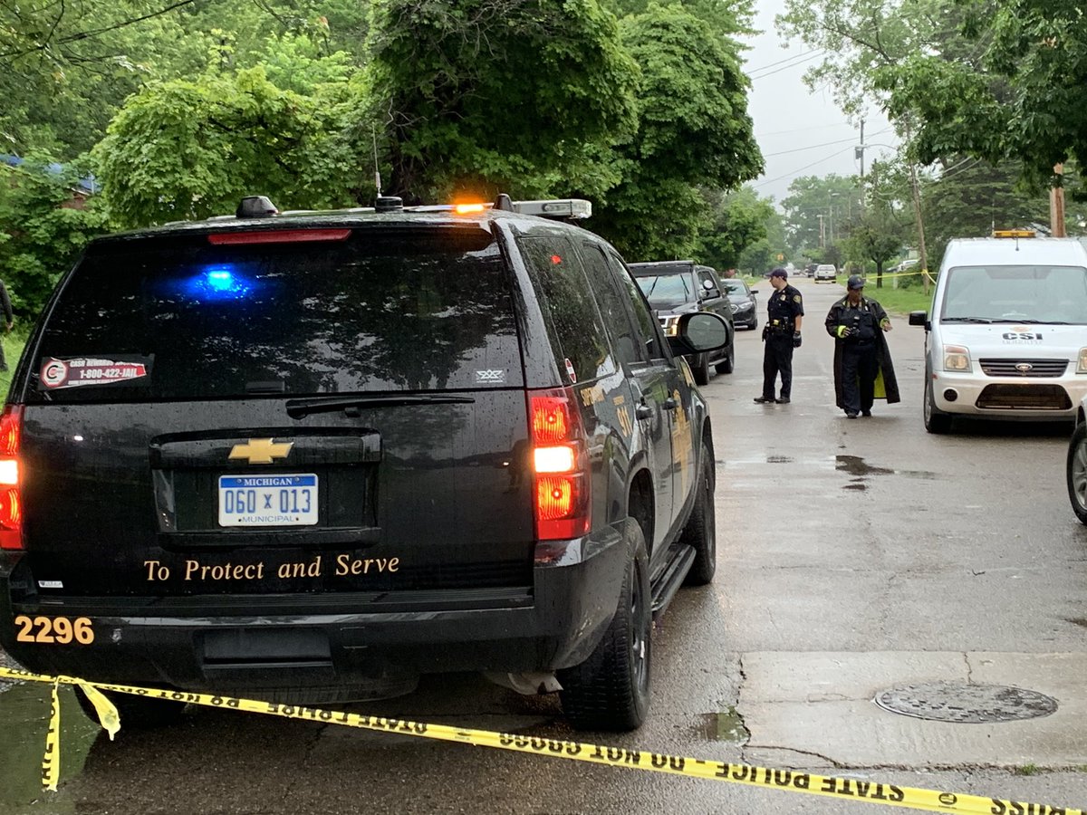 Flint Police   confirming this morning's shooting on W. York Ave. was deadly. Crime Scene Investigation Unit just arrived on scene.