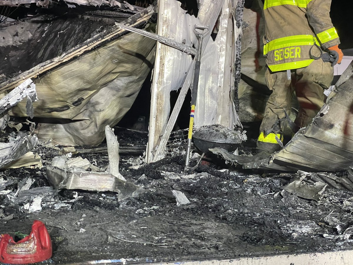 KDPS is investigating a fire that left significant damage to two trailer homes in Kalamazoo. @wwmtnews   The fire started in the trailer to the left and spread next door. There was 1 resident in the first trailer, 3 in the second. All escaped with no injuries