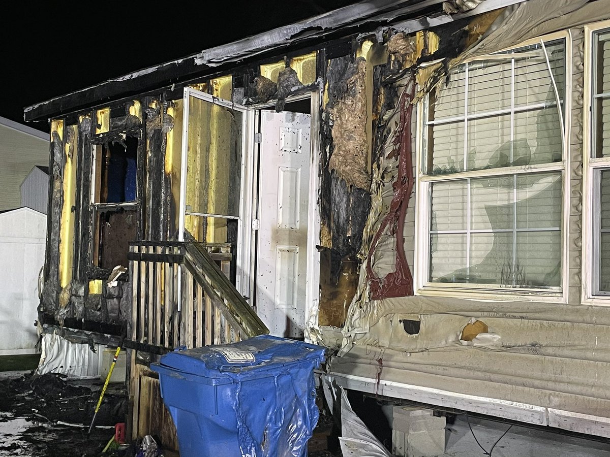 KDPS is investigating a fire that left significant damage to two trailer homes in Kalamazoo. @wwmtnews   The fire started in the trailer to the left and spread next door. There was 1 resident in the first trailer, 3 in the second. All escaped with no injuries