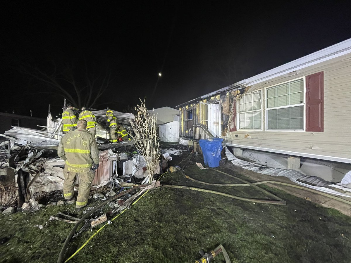 KDPS is investigating a fire that left significant damage to two trailer homes in Kalamazoo. @wwmtnews   The fire started in the trailer to the left and spread next door. There was 1 resident in the first trailer, 3 in the second. All escaped with no injuries