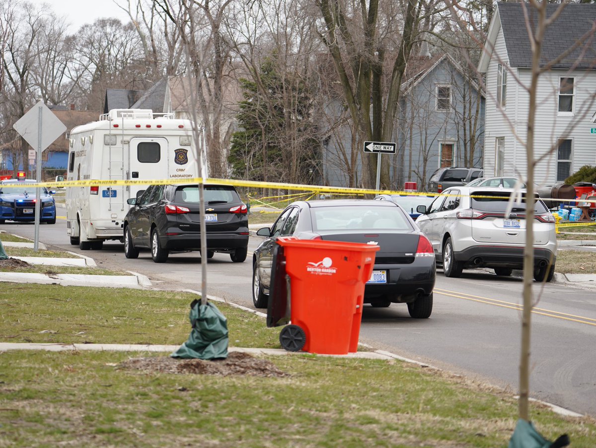 An officer involved shooting occurring overnight in Benton Harbor. Tonight, I'll be breaking down what lead up to the incident that left two officers injured and the suspect dead