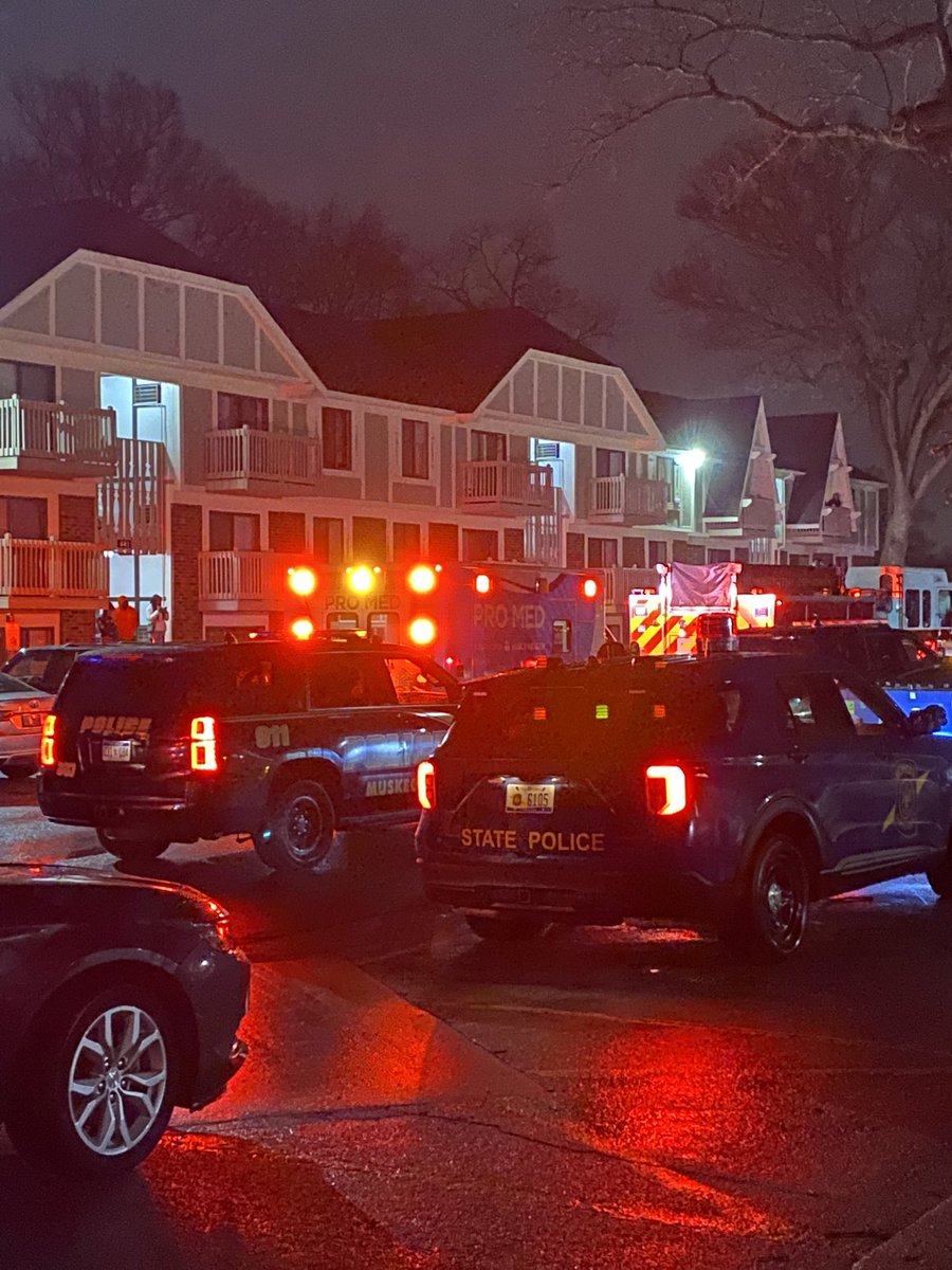 Scene at another shooting in Muskegon tonight. This one at Glen Oaks apartments. Muskegon police, fire department and ambulance on scene