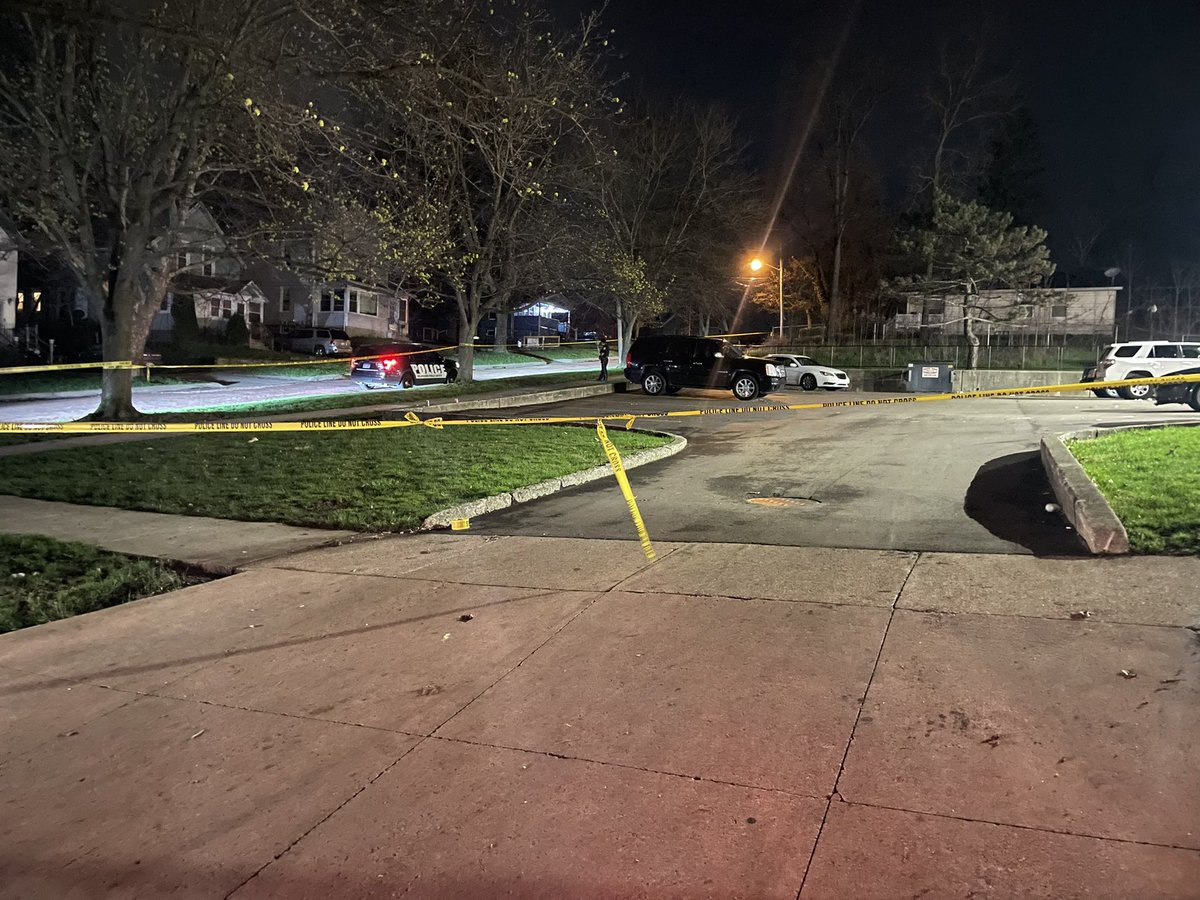 Kalamazoo police are investigating a deadly shooting near an Eastside neighborhood.   Police have an apartment complex on the corner of Phelps Ave and Highland Dr taped off.