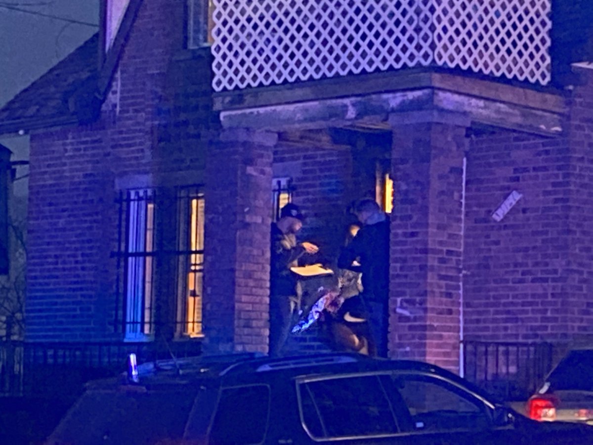 Detroit Police working active, tense scene - 16000 block of Appoline, n/o Puritan, with o M-10/Lodge Fwy. People on the porch, a group in the street trading loud insults; a person screaming across the street; Pot permeates the air. 