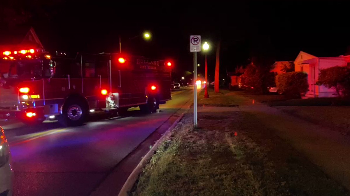 Hope College on lockdown after a nearby shooting, suspect not in custody. A perimeter has been set up at 16th and College